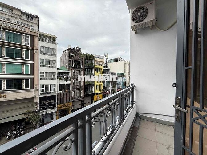 2 PHÒNG NGỦ BAN CÔNG RIÊNG .... NGAY MẶT ĐƯỜNG LÊ QUANG ĐỊNH