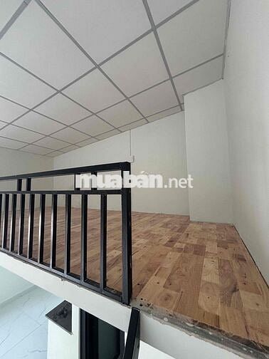 PHÒNG MỚI SIÊU THOÁNG BAN CÔNG CỬA SỔ TRỜI GẦN HÀNG XANH