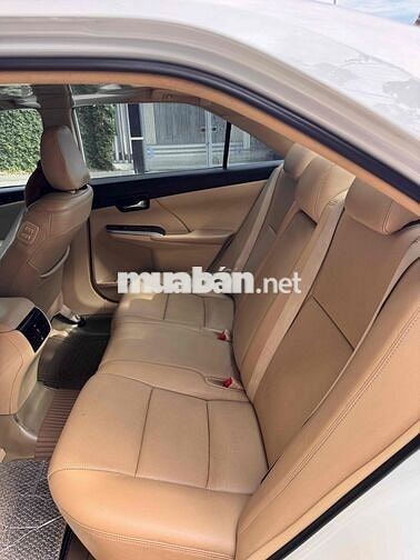 Toyota Camry 2.0E Trắng 5 chỗ Xăng
