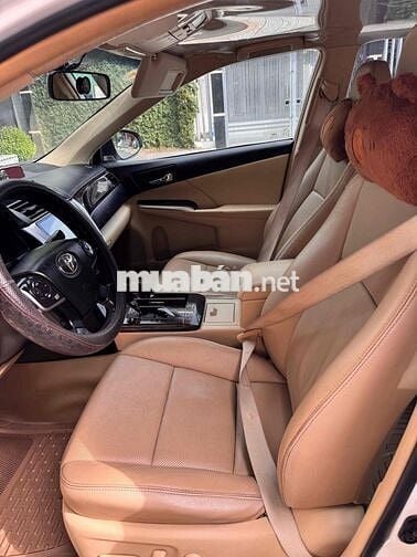 Toyota Camry 2.0E Trắng 5 chỗ Xăng