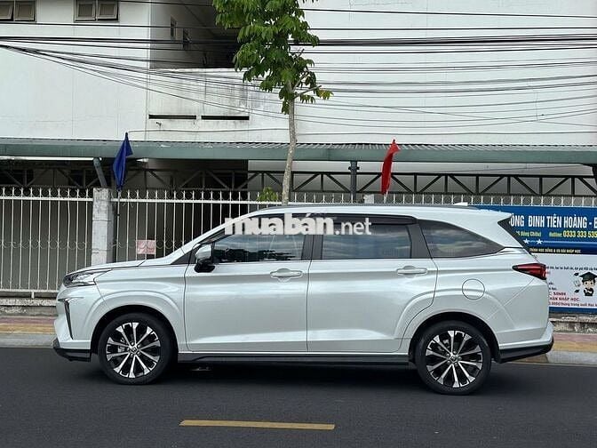 Toyota Veloz 1.5 Top 2022 Trắng 42.000 km