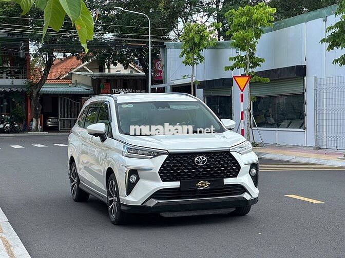 Toyota Veloz 1.5 Top 2022 Trắng 42.000 km