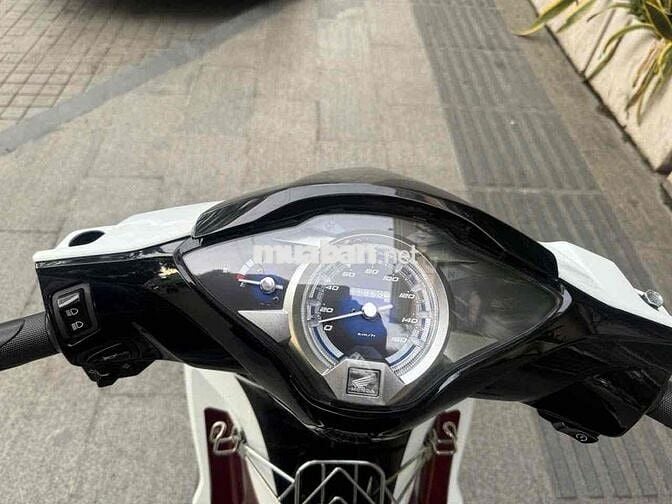 Future LED 2026 BSTP chính chủ odo 1.300km