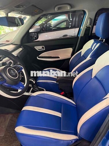 Suzuki Swift Xanh 5 chỗ