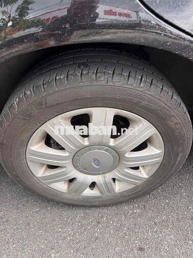 Ford Laser 2004 Tự động Đen