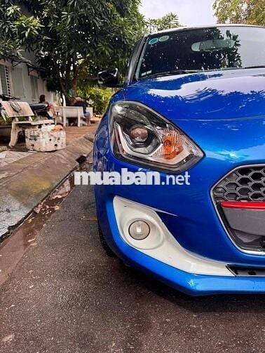 Suzuki Swift Xanh 5 chỗ