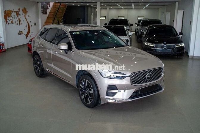 Volvo XC60 Ultra 2026 Vàng Cát 8.800 km