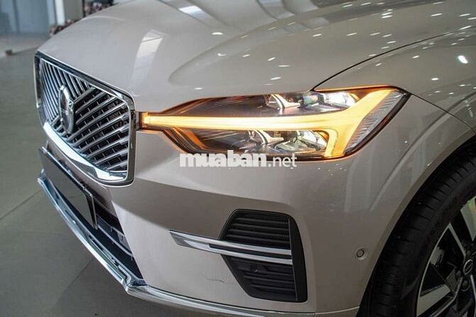 Volvo XC60 Ultra 2026 Vàng Cát 8.800 km