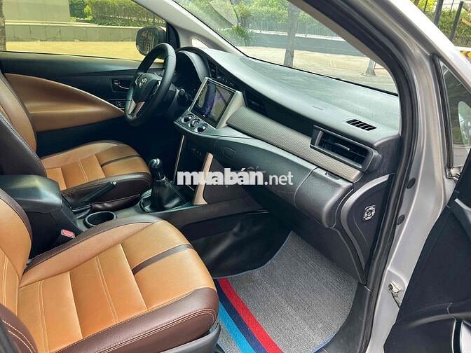 Toyota Innova 2016 phom mới 8chỗ