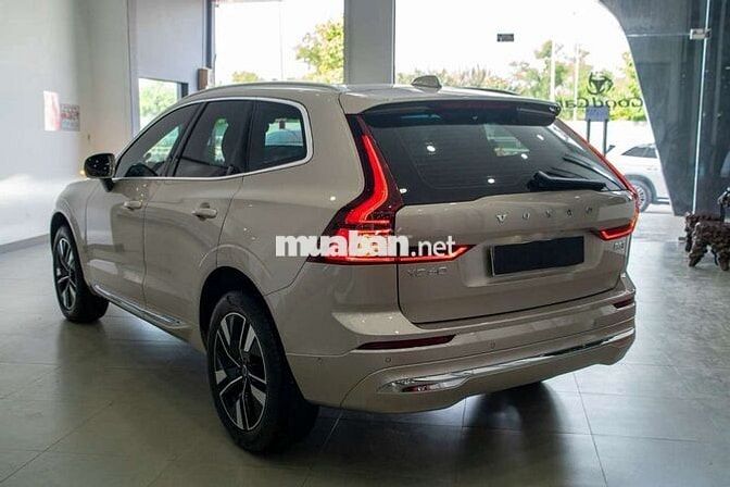 Volvo XC60 Ultra 2026 Vàng Cát 8.800 km