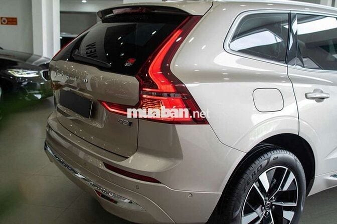 Volvo XC60 Ultra 2026 Vàng Cát 8.800 km