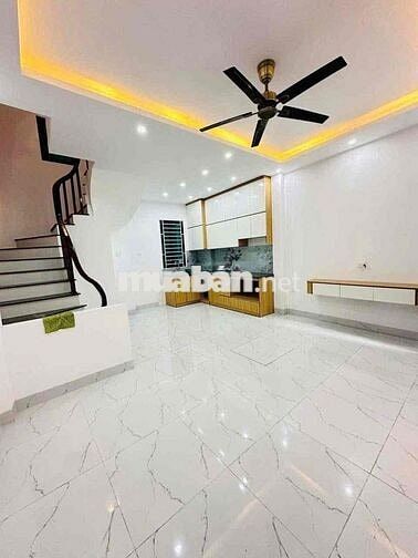 Gần phố Mình Khai 35m2 x5T giá 6.8 tỷ sổ CC nhà đẹp 2 thoáng dân xây n