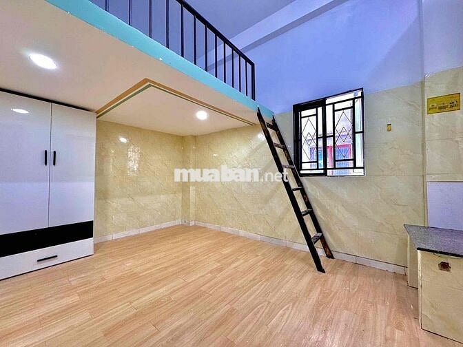 🔥PHÒNG CÓ GÁC CỬA SỔ THOÁNG GIÁ RẺ SẴN MÁY LẠNH - SÂN BAY CV GIA ĐỊNH