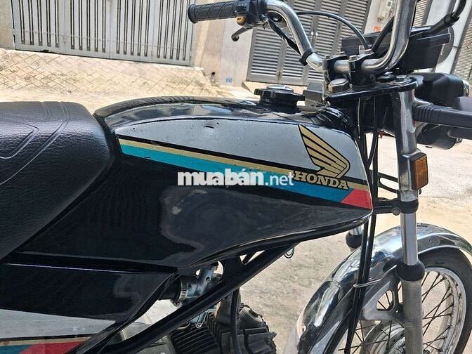Honda Win 100 Indonesia Đen