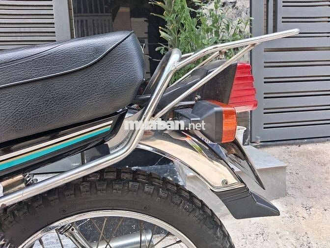 Honda Win 100 Indonesia Đen