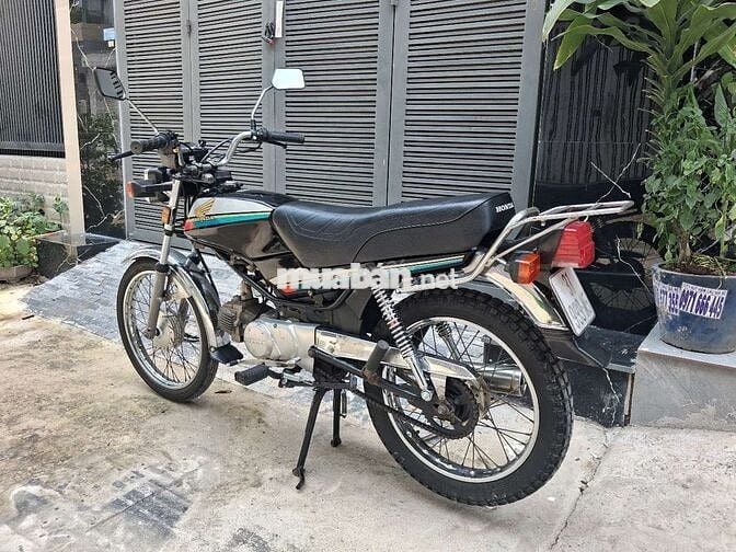 Honda Win 100 Indonesia Đen