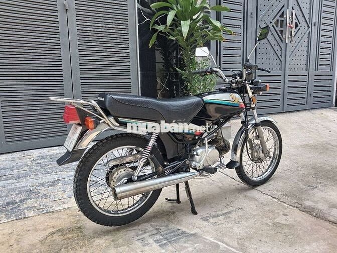 Honda Win 100 Indonesia Đen