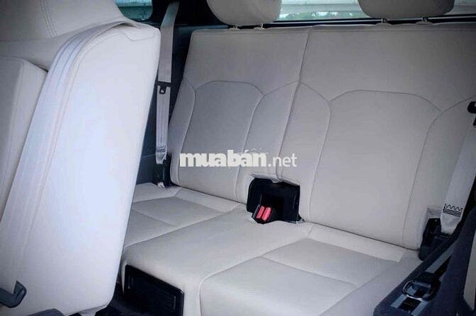 Vinfast VF9 Plus 2025 Đen nt Kem