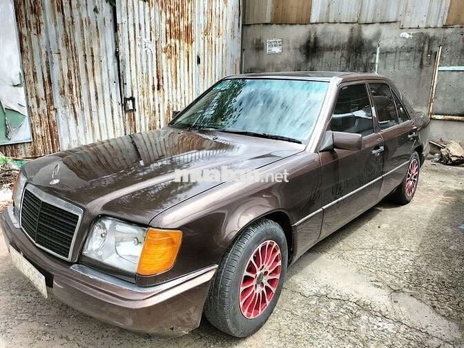 Mercedes-Benz E220 1994 Nâu Sài Gòn