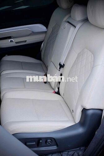 Vinfast VF9 Plus 2025 Đen nt Kem