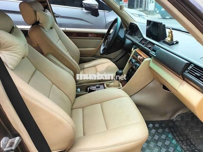 Mercedes-Benz E220 1994 Nâu Sài Gòn
