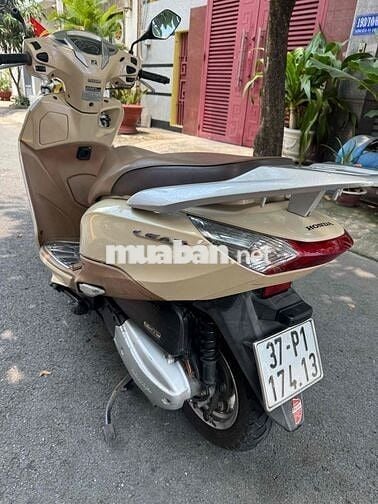 Honda Lead 125 2014 màu Kem