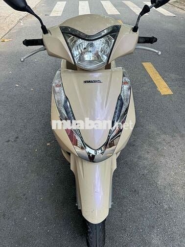 Honda Lead 125 2014 màu Kem