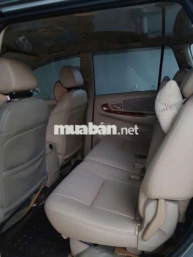 Toyota Innova 7 chỗ màu Xám
