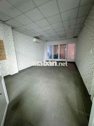 Cho thuê tòa nhà VP Bùi Đình Túy 8x30m, 6 tầng, thang máy, 90tr