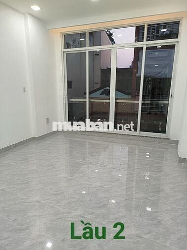 Nhà Nguyễn Căn Hẻm Xe Hơi Đường 3/2 - 2PN 3WC - 4x8m - Sẵn Máy Lạnh