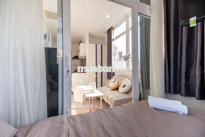 Cho Thuê Căn Hộ 1PN Có Thang Máy Cửa Sổ Ngập Sáng Ngay Cống Quỳnh