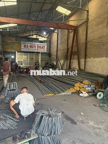 Cần 4 nam chạy ba gác làm Sắt Thép Xây Dựng .
