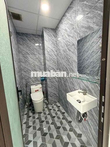 Trống Lại Phòng Giá Rẻ - Cửa Sổ Trời Thoáng - Gần Đại Học Công Thương