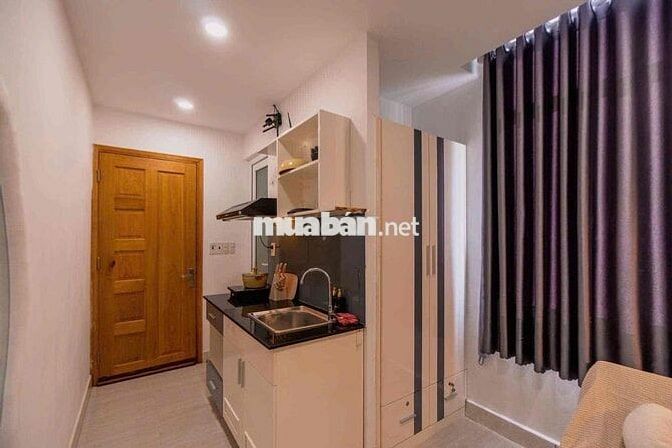 Cho Thuê Căn Hộ 1PN Có Thang Máy Cửa Sổ Ngập Sáng Ngay Cống Quỳnh