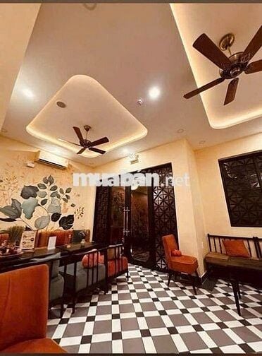 Nhà Đẹp 8*20m 3 Tầng MT Trần Nhật Duật Q1