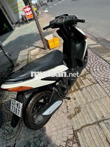 Honda Click  Trắng đen biển 47 xe đẹp máy êm ru ạ