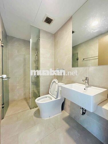 Căn 2 Phòng ngủ đầy đủ nội thất; View Hồ. Chỉ 8,5 tr/tháng