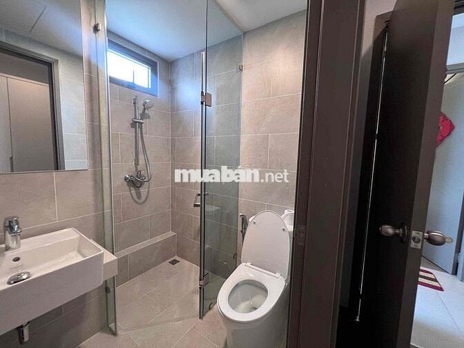 Căn 2 Phòng ngủ đầy đủ nội thất; View Hồ. Chỉ 8,5 tr/tháng