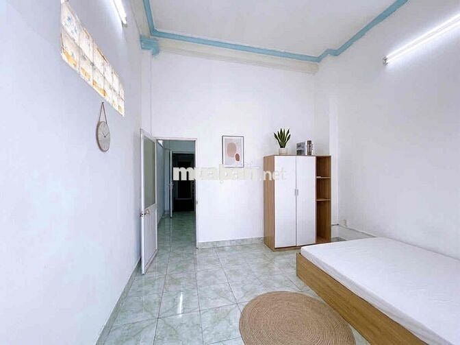 PHÒNG MẶT TIỀN CÓ SÂN THƯỢNG RIÊNG