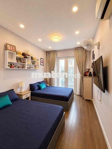 Nhà Sát Mặt Tiền Lê Văn Duyệt Nở Hậu 3.7 x 21.6