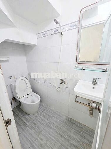 Nhà thuê Phạm Văn Xảo. Quận Tân Phú (2pn, 2wc) hẻm xe hơi.Dtsd 192m2