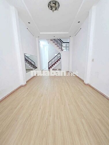 Nhà thuê Phạm Văn Xảo. Quận Tân Phú (2pn, 2wc) hẻm xe hơi.Dtsd 192m2