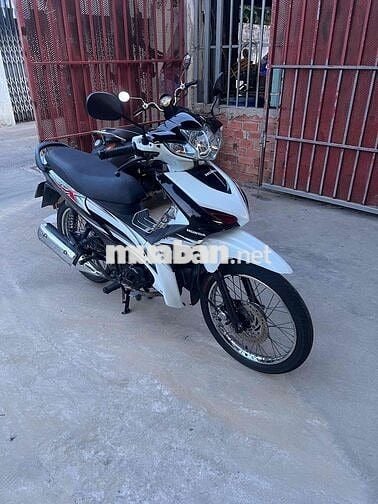 Cần bán 1 chiếc Honda Wave RSX Trắng Đen Đỏ