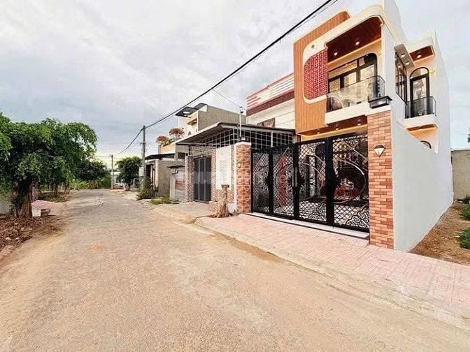 Bán nhà xã Tân Nhựt-Bình Chánh 85m2 giá 920tr. 