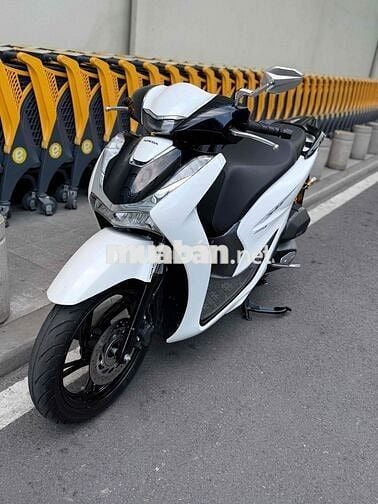 Honda SH160 ABS 2025 Trắng phuộc Ohlins mâm đen