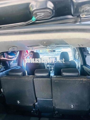 Toyota Veloz Cross Số tự động Đen 7 chỗ
