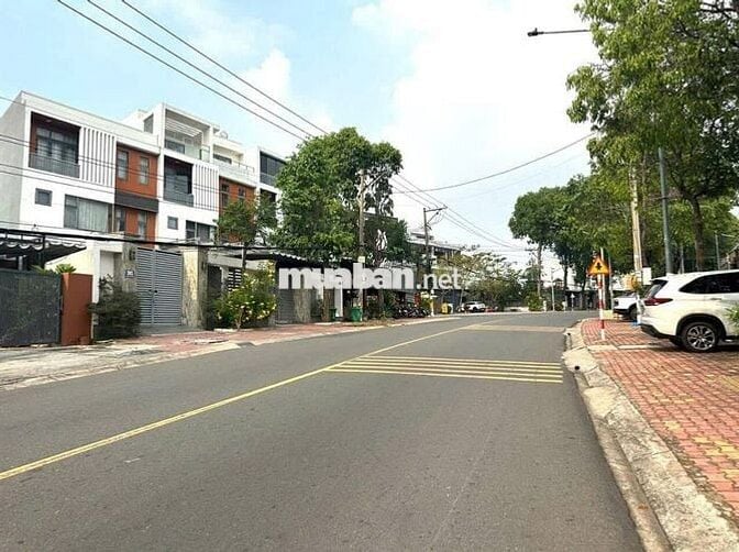 THANH LÝ GẤP LÔ ĐẤT NGAY NGUYỄN ĐỨC THUẬN THỦ DẦU MỘT - DT 193M2 SHR