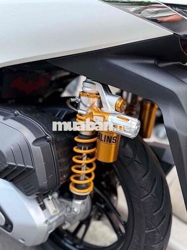 Honda SH160 ABS 2025 Trắng phuộc Ohlins mâm đen