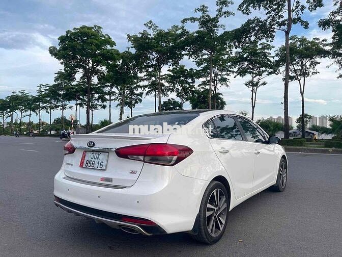 Kia Cerato 2.0AT 2017 Trắng 8982 km