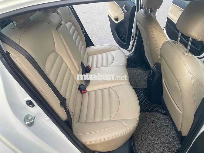 Kia Cerato 2.0AT 2017 Trắng 8982 km